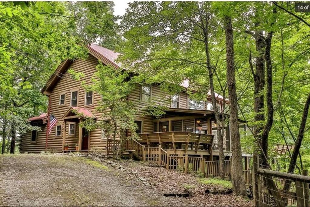 Blue Ridge Bliss- Spacious Cabin, Pets, Hot Tub! Екстериор снимка