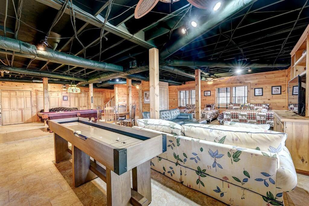 Blue Ridge Bliss- Spacious Cabin, Pets, Hot Tub! Екстериор снимка